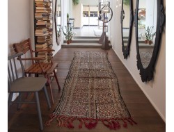allestimento tappeto berbero in corridoio